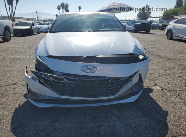5NPLN4AG3MH027848 2021 HYUNDAI ELANTRA Белый Вид спереди