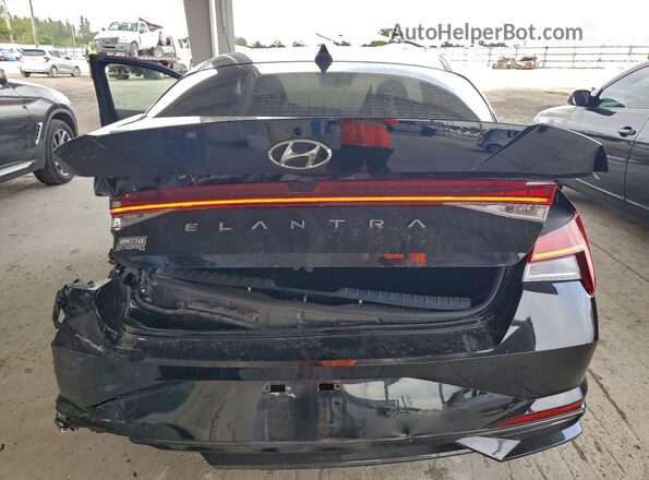 5NPLN4AG7NH069232 2022 HYUNDAI ELANTRA Black Вид ззаду