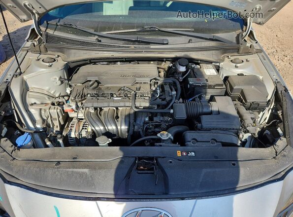 5NPLP4AG2MH012784 2021 HYUNDAI ELANTRA Серебряный Вид задней части салона