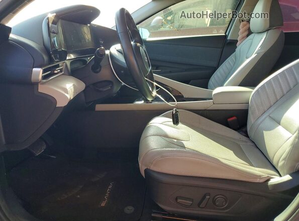 5NPLP4AG2PH108631 2023 HYUNDAI ELANTRA White Вид салону спереду