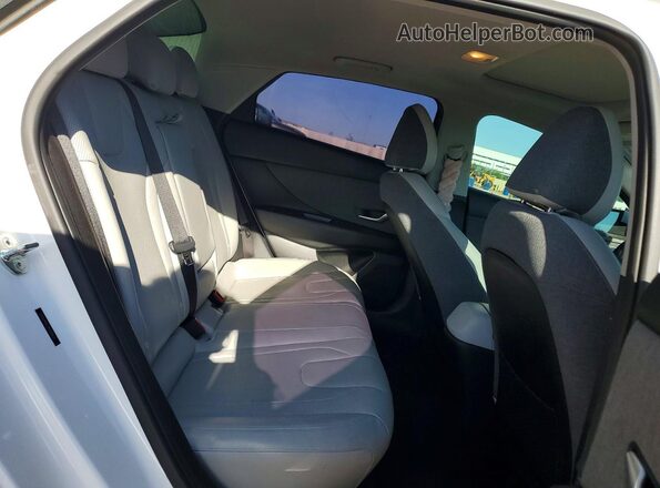 5NPLP4AG2PH108631 2023 HYUNDAI ELANTRA White Вид задніх сидінь