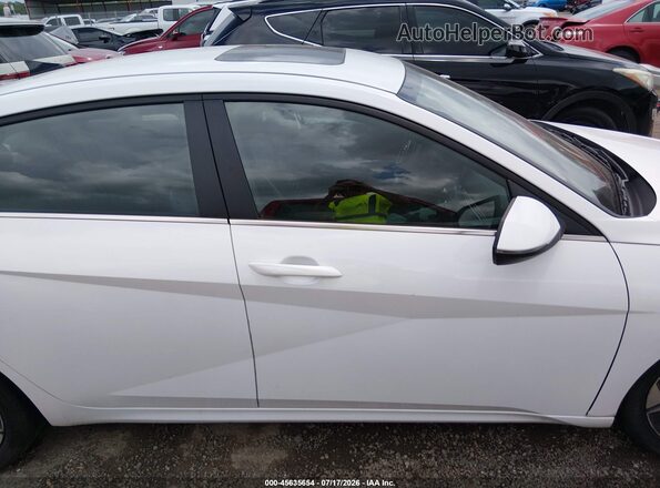 5NPLP4AG3NH068850 2022 HYUNDAI ELANTRA White Панорамний вид салону 360°