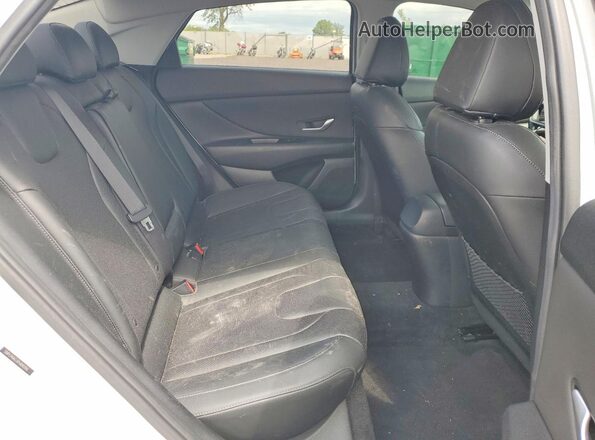 5NPLP4AG3PH090396 2023 HYUNDAI ELANTRA White Հետևի նստատեղերի տեսք
