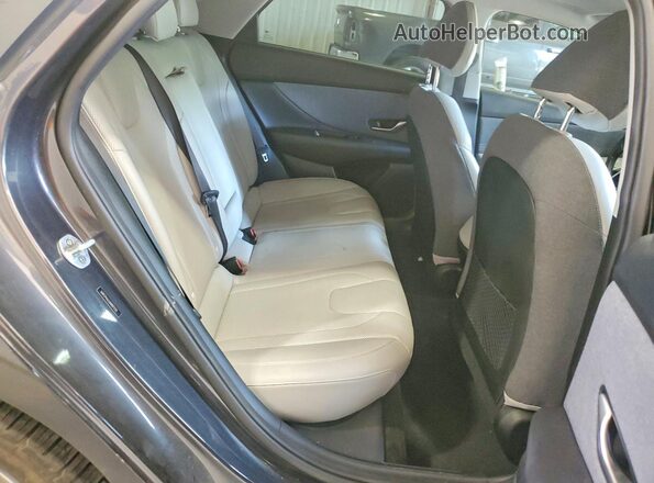5NPLP4AG5NH073225 2022 HYUNDAI ELANTRA Silver Հետևի նստատեղերի տեսք
