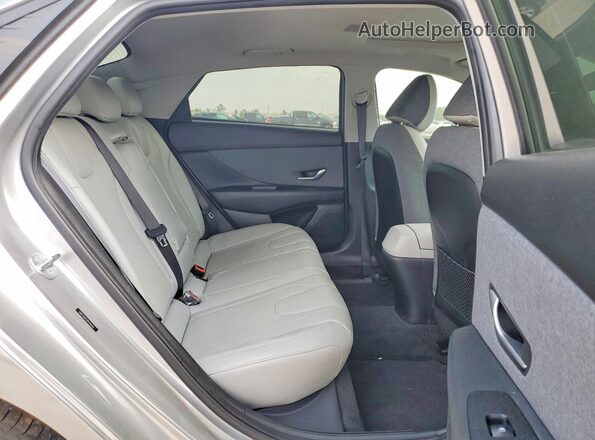 5NPLP4AG5PH114634 2023 HYUNDAI ELANTRA Silver უკანა სალონის ხედი