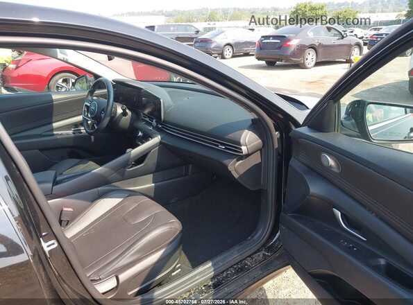 5NPLP4AG7PH105630 2023 HYUNDAI ELANTRA Черный Вид салона спереди