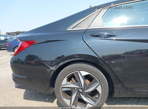 5NPLP4AG7PH105630 2023 HYUNDAI ELANTRA Черный Вид задней части салона