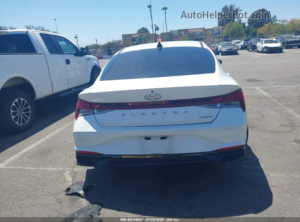 5NPLP4AGXNH078808 2022 HYUNDAI ELANTRA White 