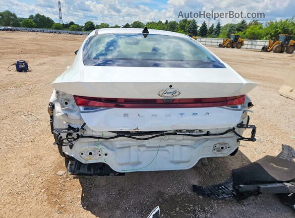 5NPLS4AG0MH047886 2021 HYUNDAI ELANTRA White უკანა ხედი