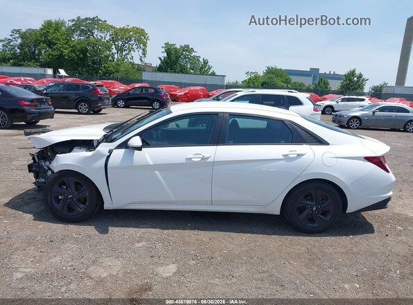 5NPLS4AG0NH077939 2022 HYUNDAI ELANTRA Белый 