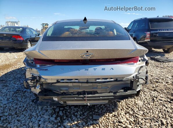 5NPLS4AG1NH059353 2022 HYUNDAI ELANTRA Silver Вид ззаду