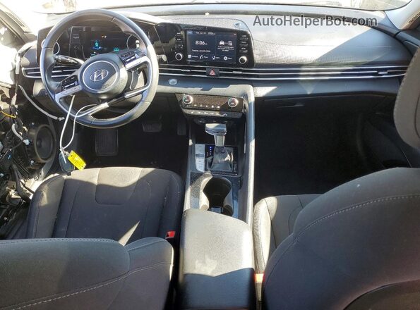 5NPLS4AG1NH059353 2022 HYUNDAI ELANTRA Silver Вид панелі приладів