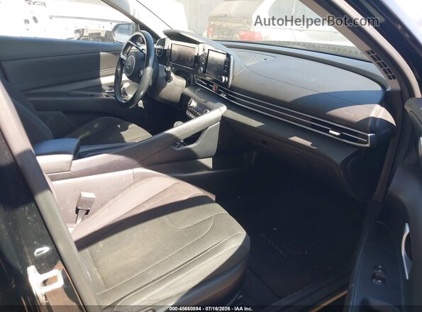 5NPLS4AG2NH074539 2022 HYUNDAI ELANTRA Black Widok wnętrza z przodu