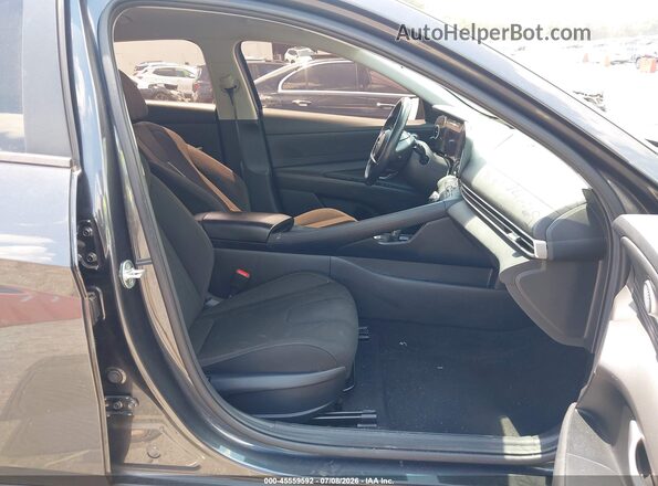 5NPLS4AG3PH086279 2023 HYUNDAI ELANTRA Серый Вид салона спереди