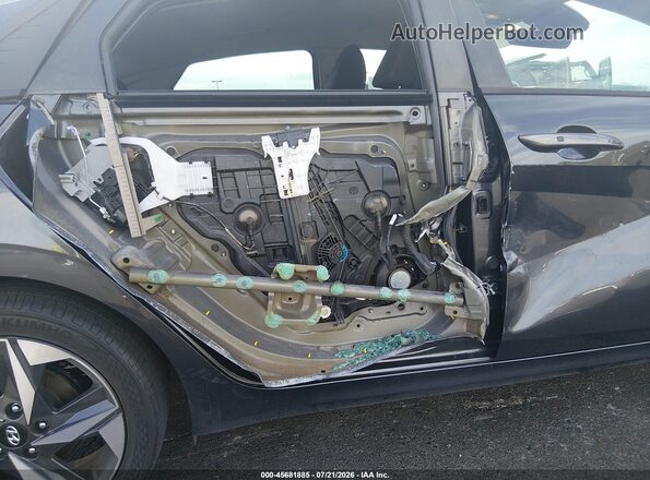 5NPLS4AG3PH093068 2023 HYUNDAI ELANTRA Серый Вид спереди