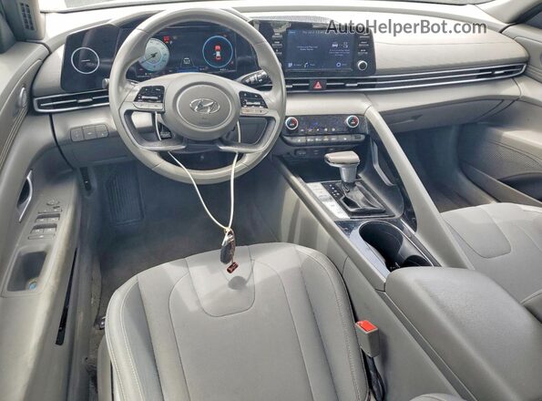 5NPLS4AG4MH006645 2021 HYUNDAI ELANTRA Silver Widok deski rozdzielczej