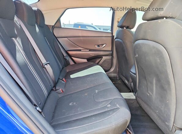 5NPLS4AG4PH098246 2023 HYUNDAI ELANTRA Blue Widok tylnych siedzeń