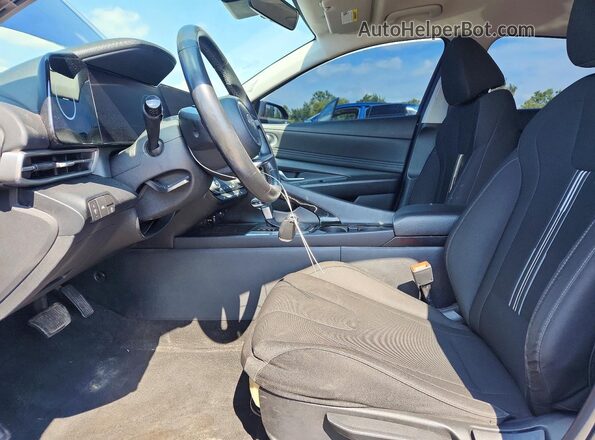 5NPLS4AG4PH098246 2023 HYUNDAI ELANTRA Blue Widok wnętrza z przodu