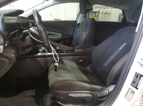 5NPLS4AG5MH005052 2021 HYUNDAI ELANTRA White Vista interior delantera