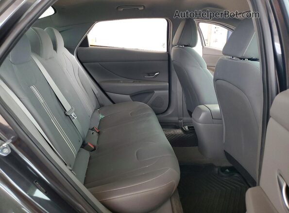 5NPLS4AG5NH071974 2022 HYUNDAI ELANTRA Gray Vista de los asientos traseros