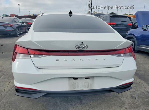 5NPLS4AG6PH097745 2023 HYUNDAI ELANTRA White უკანა ხედი