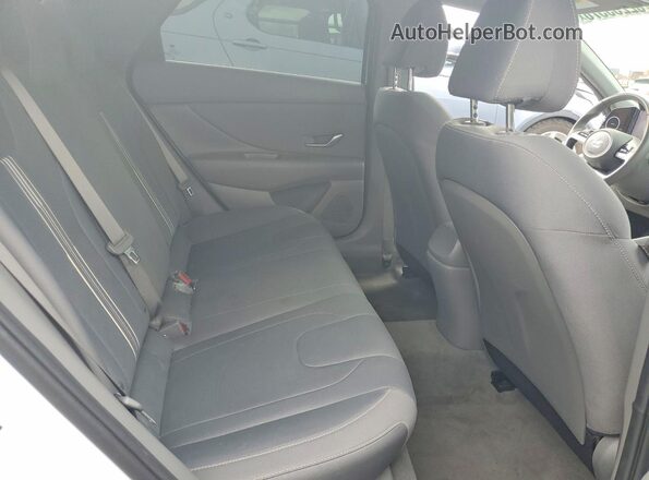 5NPLS4AG6PH097745 2023 HYUNDAI ELANTRA White უკანა სავარძლების ხედი