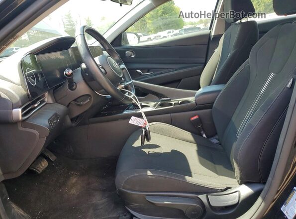 5NPLS4AG6PH113149 2023 HYUNDAI ELANTRA Black Front interior view