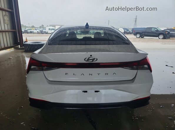 5NPLS4AG6PH113376 2023 HYUNDAI ELANTRA Белый Вид сзади