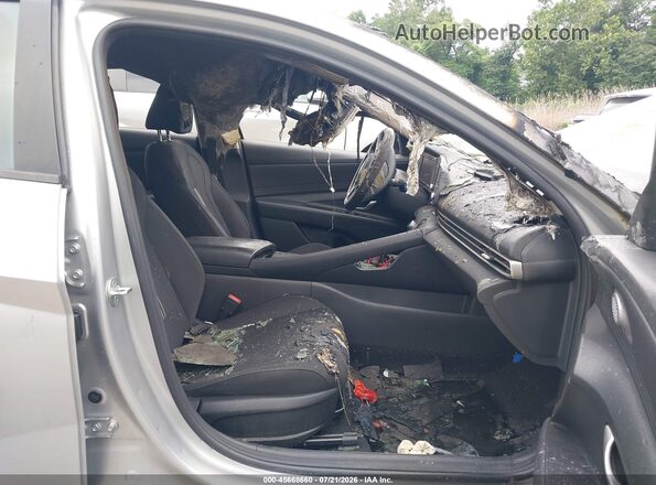 5NPLS4AG7MH005795 2021 HYUNDAI ELANTRA Gray Вид салону спереду