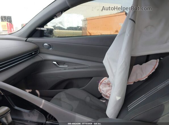 5NPLS4AG9MH051273 2021 HYUNDAI ELANTRA Silver Вид салону спереду