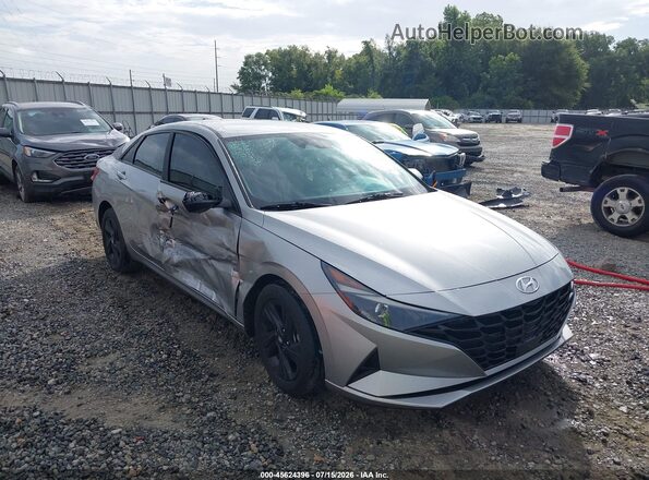 5NPLS4AG9MH051273 2021 HYUNDAI ELANTRA Silver Вид спереду