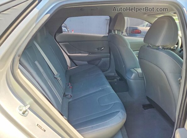 5NPLS4AG9NH074473 2022 HYUNDAI ELANTRA Silver Вид задніх сидінь