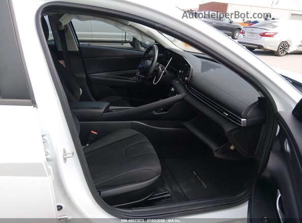 5NPLS4AGXMH035731 2021 HYUNDAI ELANTRA White Widok wnętrza z przodu