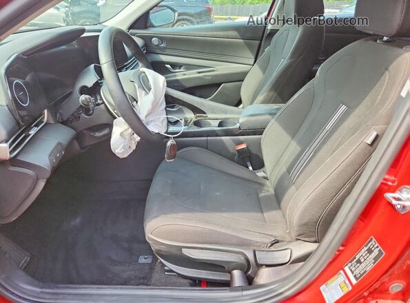 5NPLS4AGXPH111730 2023 HYUNDAI ELANTRA Red წინა სალონის ხედი