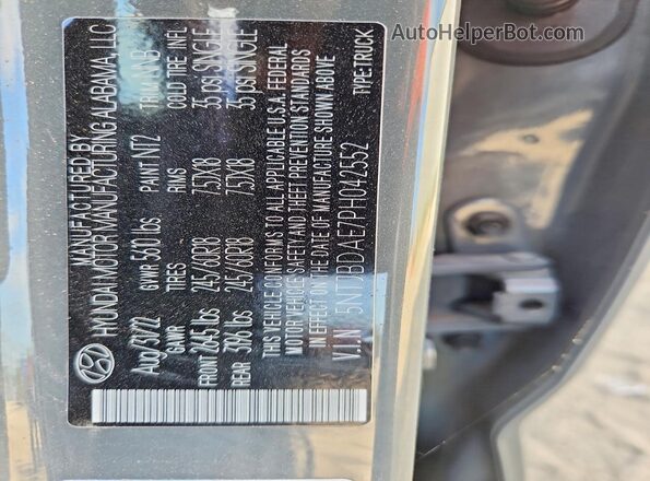 5NTJBDAE7PH042552 2023 HYUNDAI SANTA Gray Vista de la etiqueta del VIN