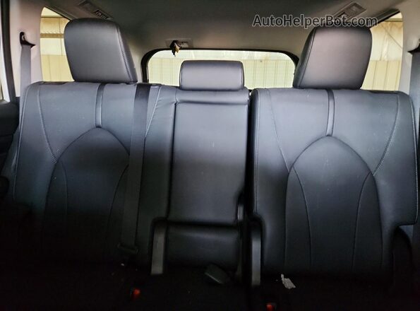 5TDAAAA53TS038664 2026 TOYOTA GRAND White Rear seats view
