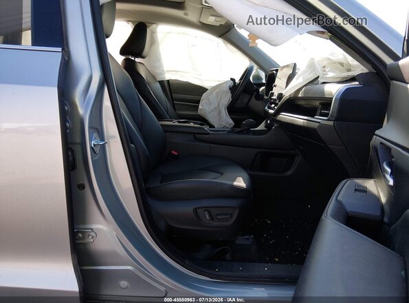 5TDAAAA55SS023792 2025 TOYOTA GRAND HIGHLANDER Silver Vista interior delantera