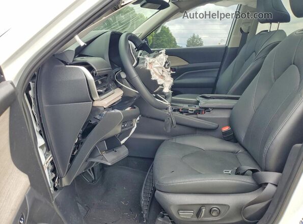 5TDAAAA57SS031960 2025 TOYOTA GRAND White Front interior view