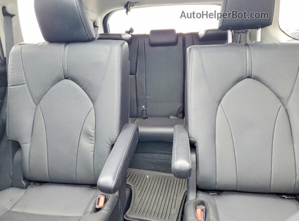 5TDAAAA57SS031960 2025 TOYOTA GRAND White Rear seats view