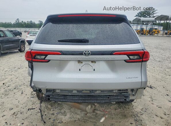5TDAAAA59RS017245 2024 TOYOTA GRAND Silver Вид ззаду