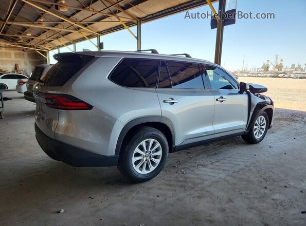 5TDAAAA5XRS015925 2024 TOYOTA GRAND Silver Trasero derecho