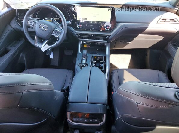 5TDAAAA66SS015502 2025 LEXUS TX White Առջևի վահանակի տեսք