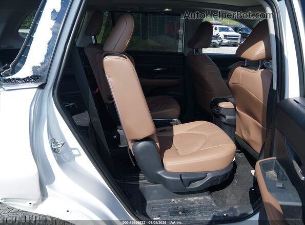 5TDAAAB50TS105154 2026 TOYOTA GRAND HIGHLANDER Белый Вид наклейки с VIN-кодом