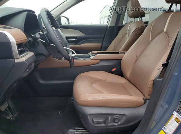 5TDAAAB52RS041109 2024 TOYOTA GRAND Blue წინა სალონის ხედი