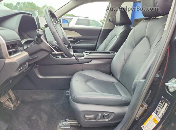 5TDAAAB52SS079591 2025 TOYOTA GRAND Black Front interior view