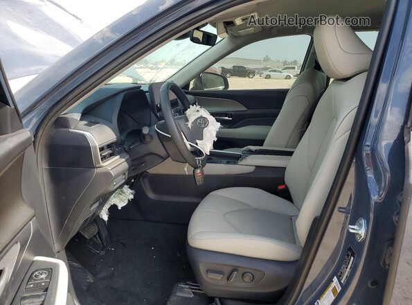 5TDAAAB52TS113160 2026 TOYOTA GRAND Blue Front interior view