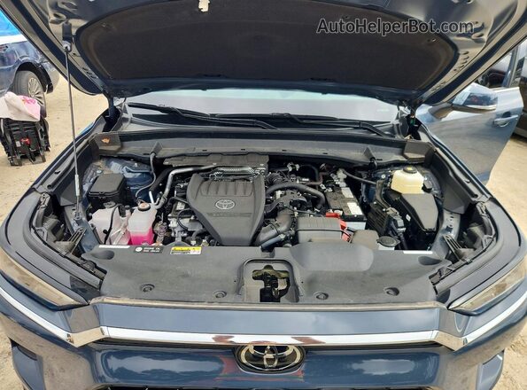 5TDAAAB54RS033884 2024 TOYOTA GRAND Blue Vista del compartimento del motor