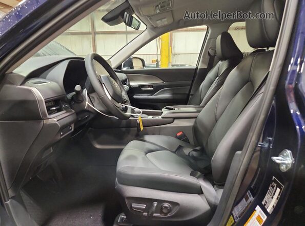 5TDAAAB55TS133855 2026 TOYOTA GRAND Blue Front interior view