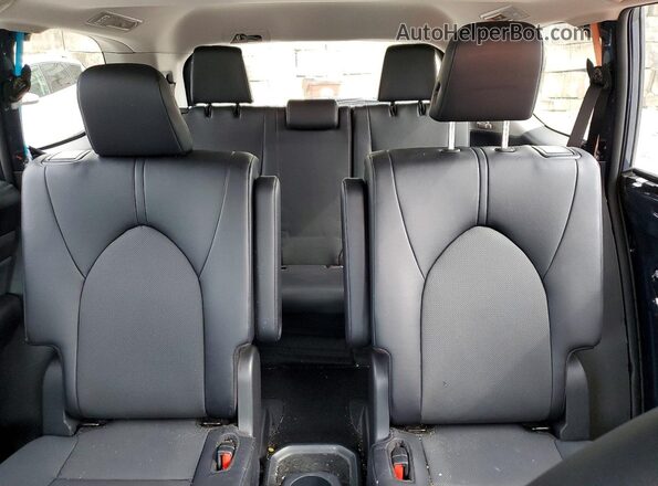 5TDAAAB57RS022555 2024 TOYOTA GRAND Blue Widok tylnych siedzeń