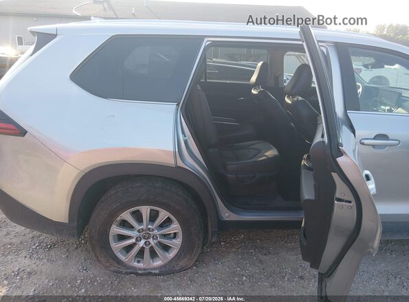 5TDAAAB57TS104471 2026 TOYOTA GRAND HIGHLANDER Silver Vista de la etiqueta del VIN